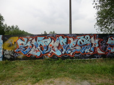 Graffiti Wall - Photo by Startwo - STAR2, &, BESR (2012)