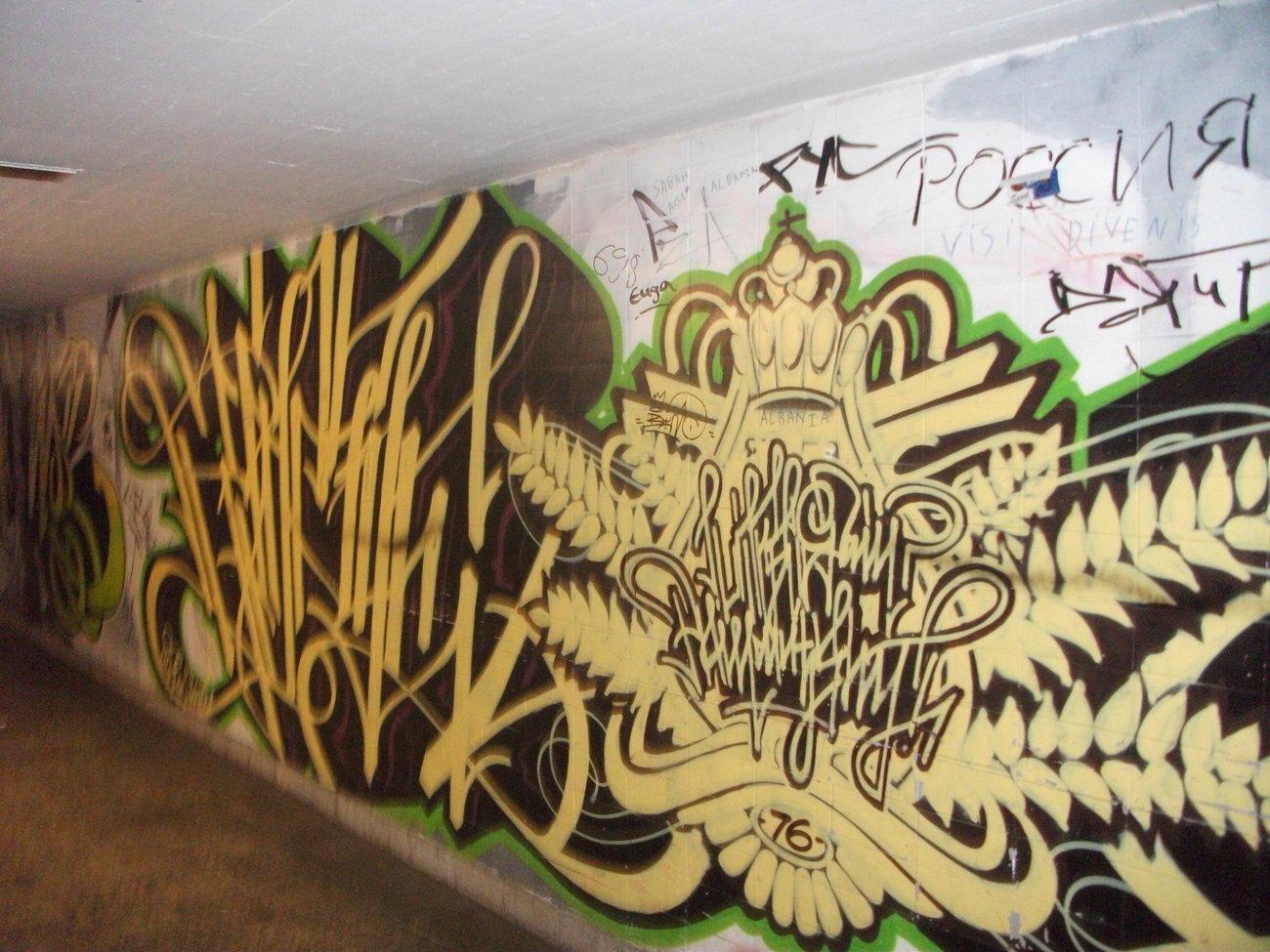 Graffiti Wall - Photo by Statist