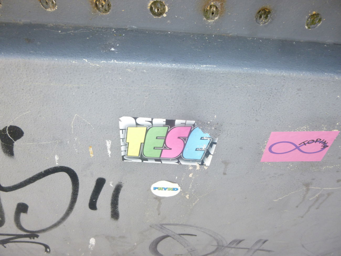 Graffiti Street Art - Photo by Statist - tese (2017)