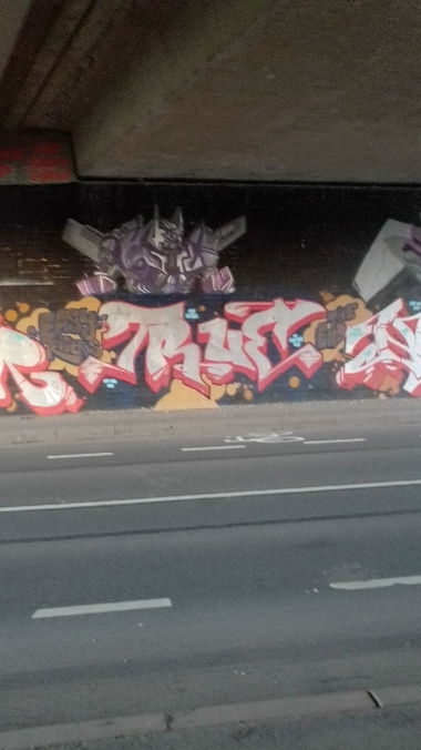 Graffiti Wall - Photo by Statist