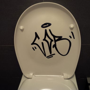 Graffiti Wall - Photo by StayHigh - COB