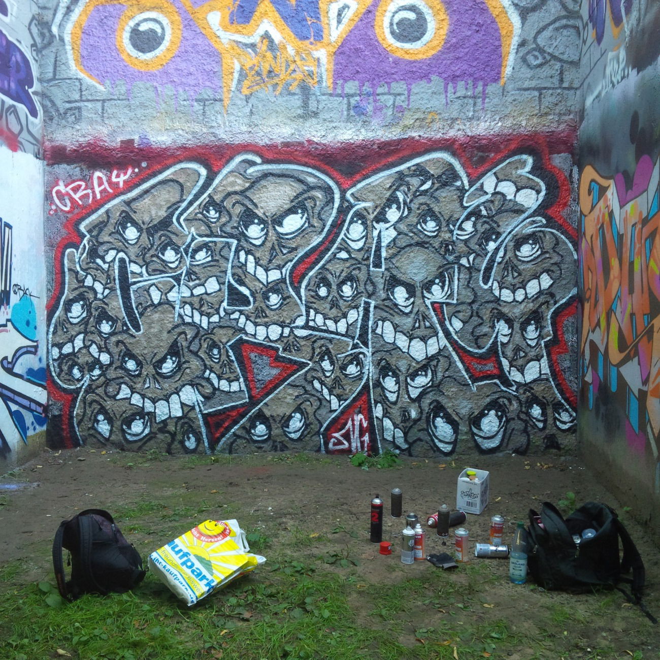 Graffiti Wall - Photo by StayHigh - Cray