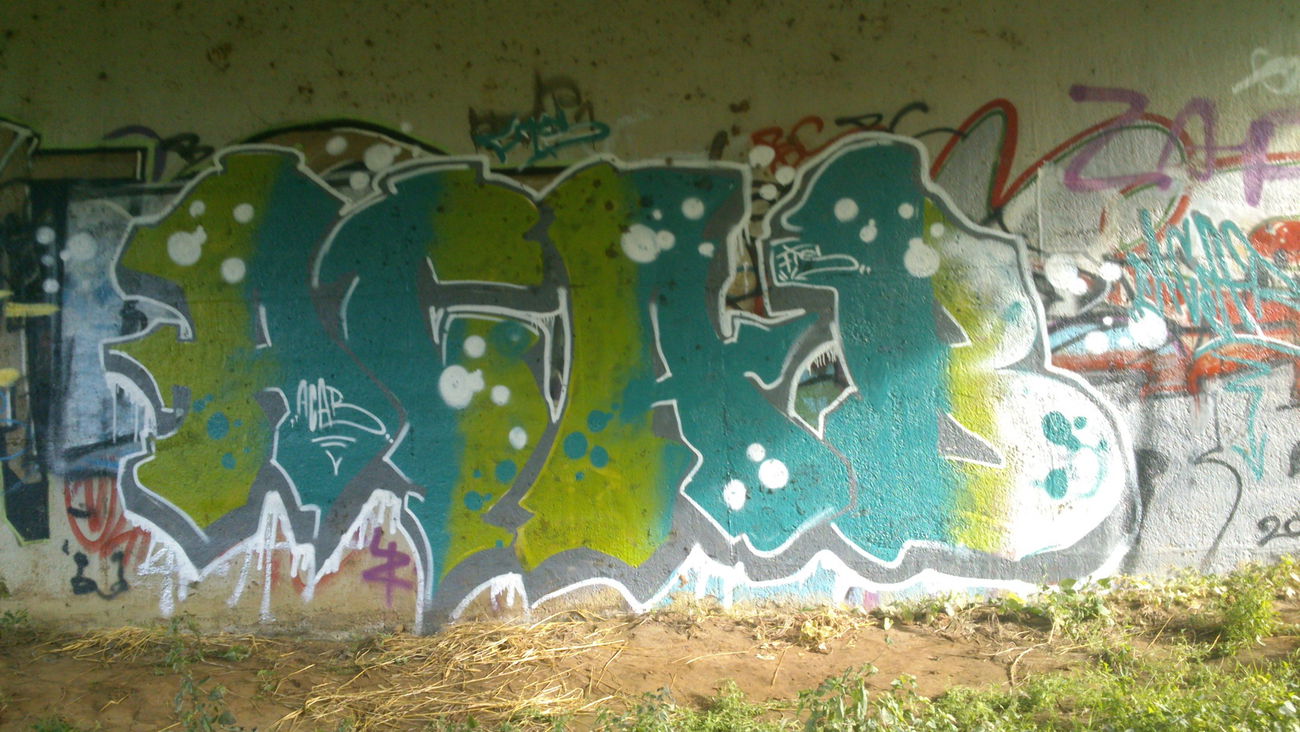 Graffiti Bombing - Photo by StayHigh - FTS, StayHigh