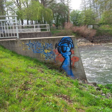 Graffiti Wall - Photo by StayHigh - FTS, CRAY