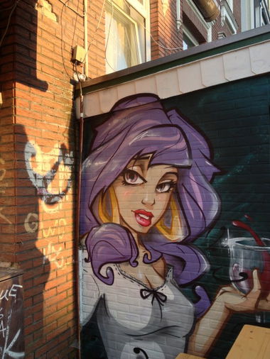 Graffiti Wall - Photo by StereoHeat - StereoHeat, Tussycats, SBB (2013)