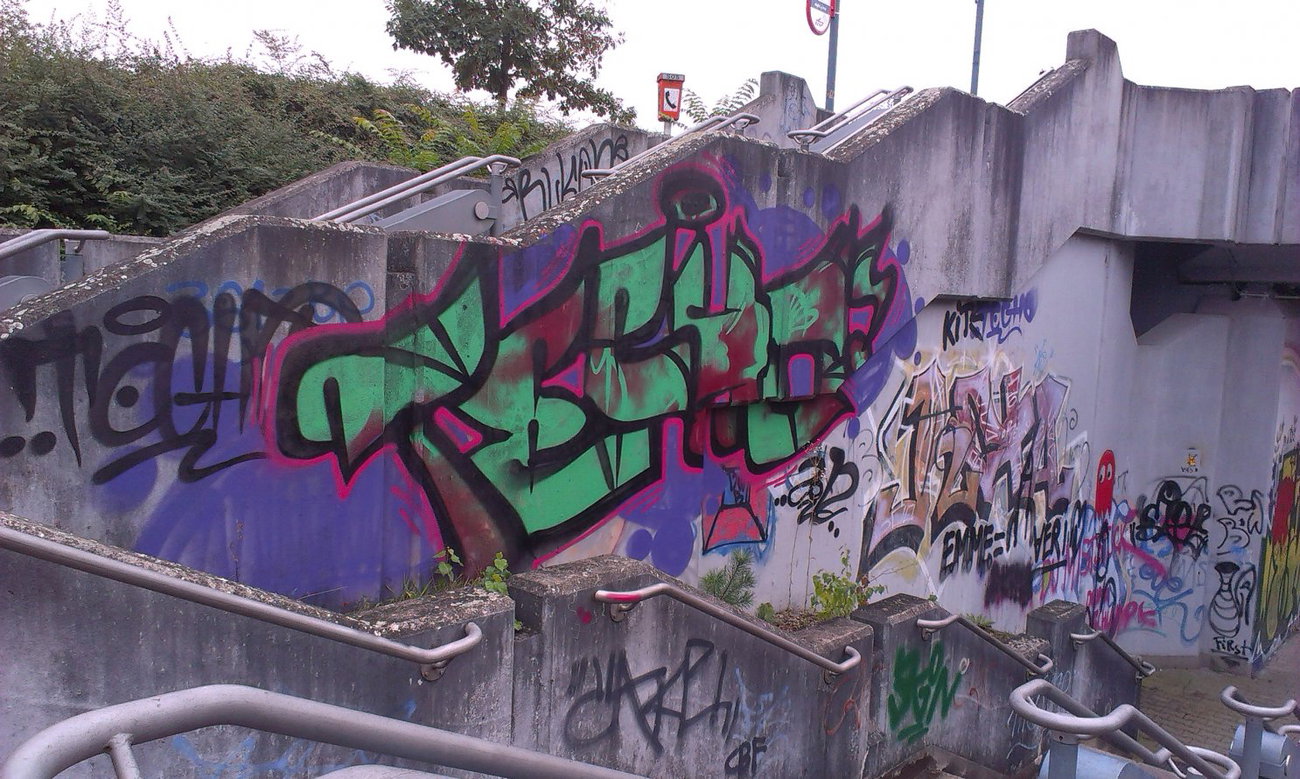 Graffiti Bombing in Karlsruhe - Photo by Still_Crazy - Techo