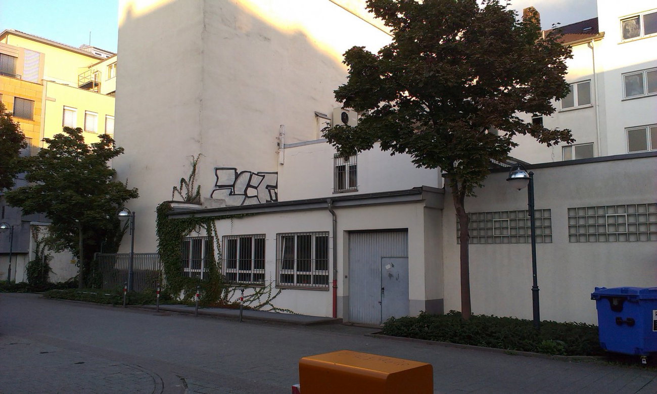Graffiti Bombing in Karlsruhe - Photo by Still_Crazy - LCF