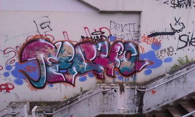 Graffiti Bombing in Karlsruhe - Photo by Still_Crazy - Techo