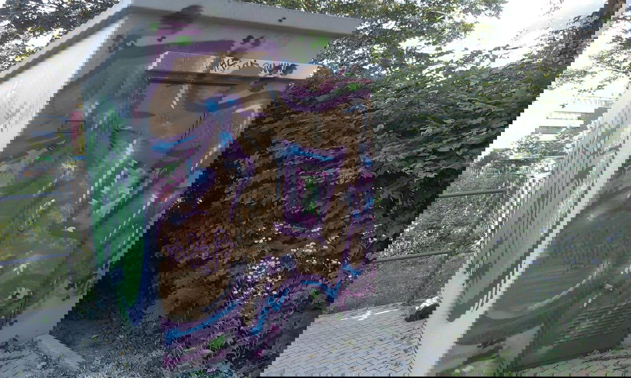 Graffiti Bombing in Karlsruhe - Photo by Still_Crazy - To, Techo