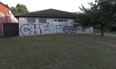 Graffiti Bombing in Karlsruhe - Photo by Still_Crazy - CHE, STNR, str
