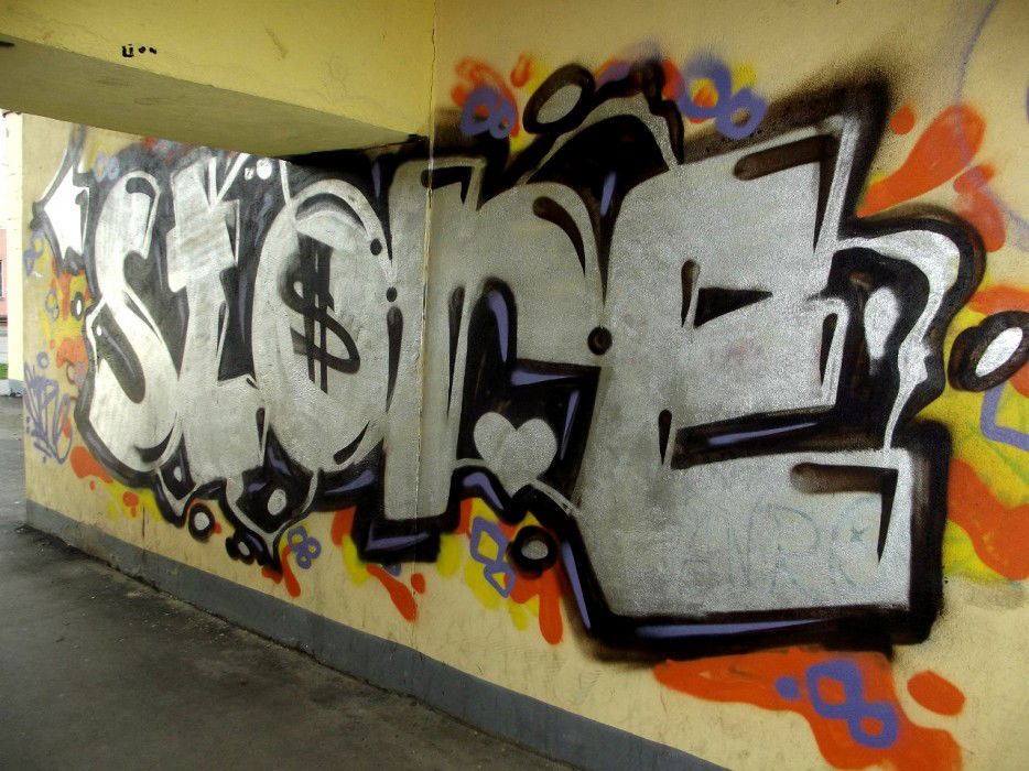 Graffiti Bombing in YOshkar-Ola - Photo by Store - store