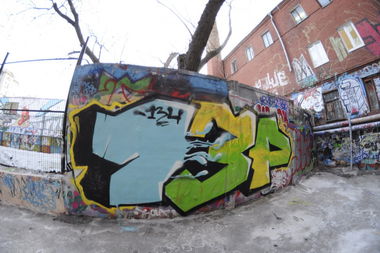 Graffiti Wall in Moscow - Photo by Store - Store, Spoke