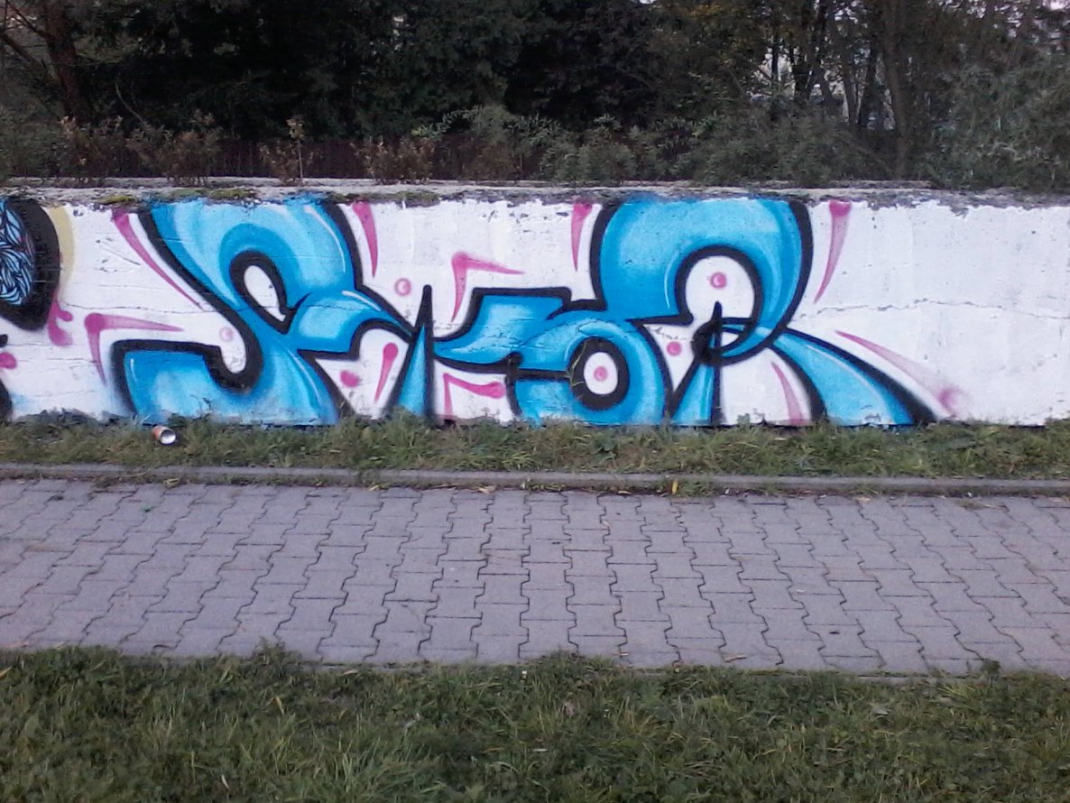 Graffiti Wall - Photo by StoroviC - StoR (2014)