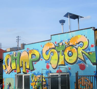 Graffiti Wall - Photo by StoroviC - STOR_OUSCREW