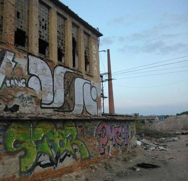 Graffiti Bombing - Photo by StoroviC