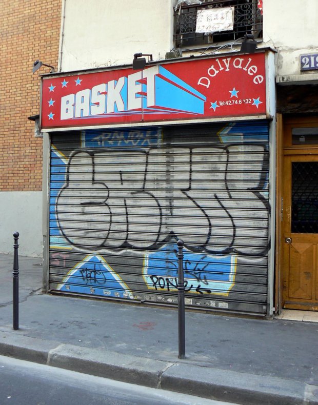 Graffiti Bombing - Photo by StrasbourgGraff