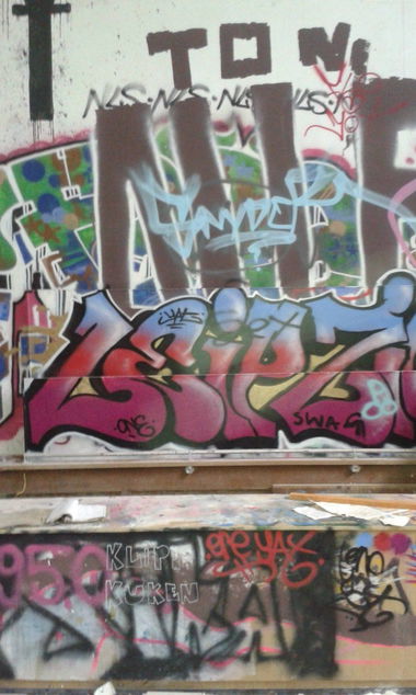 Graffiti Wall in Berlin - Photo by Strayfx - abandoned, berlin