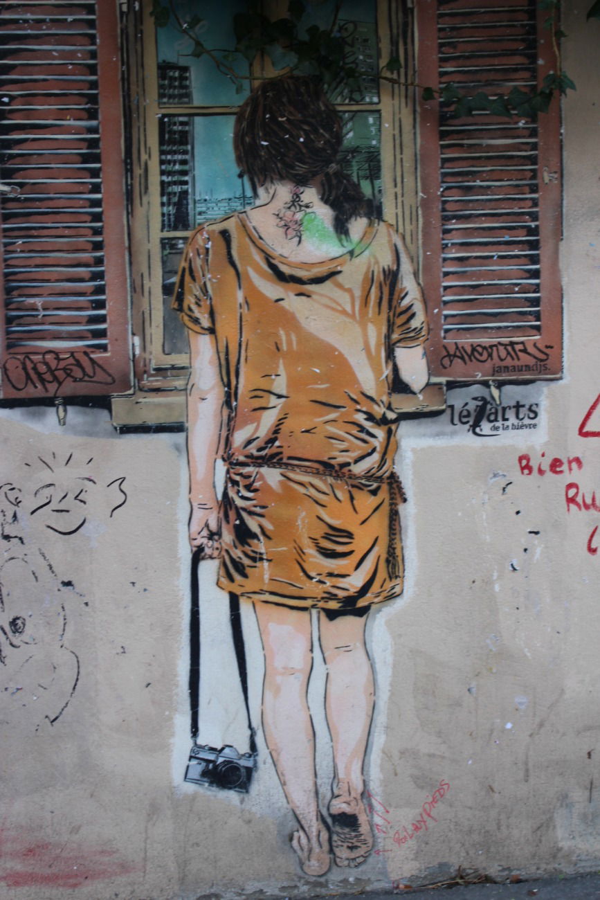 Graffiti Street Art in Paris - Photo by Strayfx