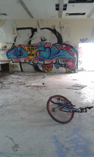 Graffiti Wall in Berlin - Photo by Strayfx - abandoned, berlin