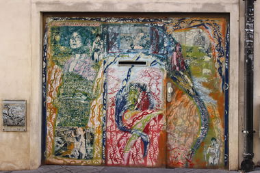 Graffiti Street Art in Paris - Photo by Strayfx