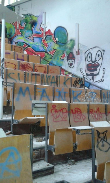 Graffiti Wall in Berlin - Photo by Strayfx - abandoned, berlin