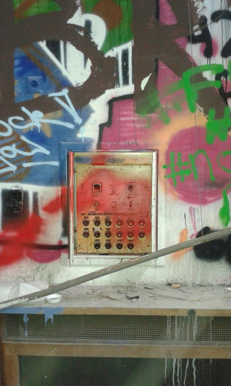 Graffiti Wall in Berlin - Photo by Strayfx - abandoned, berlin