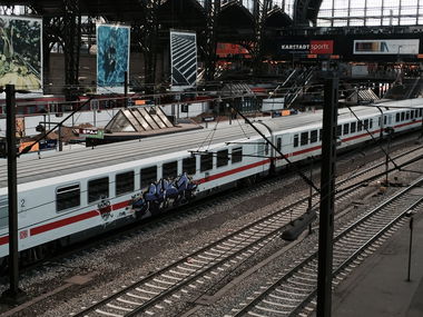 Graffiti Train - Photo by Streetfileslena - hamburg (2015)