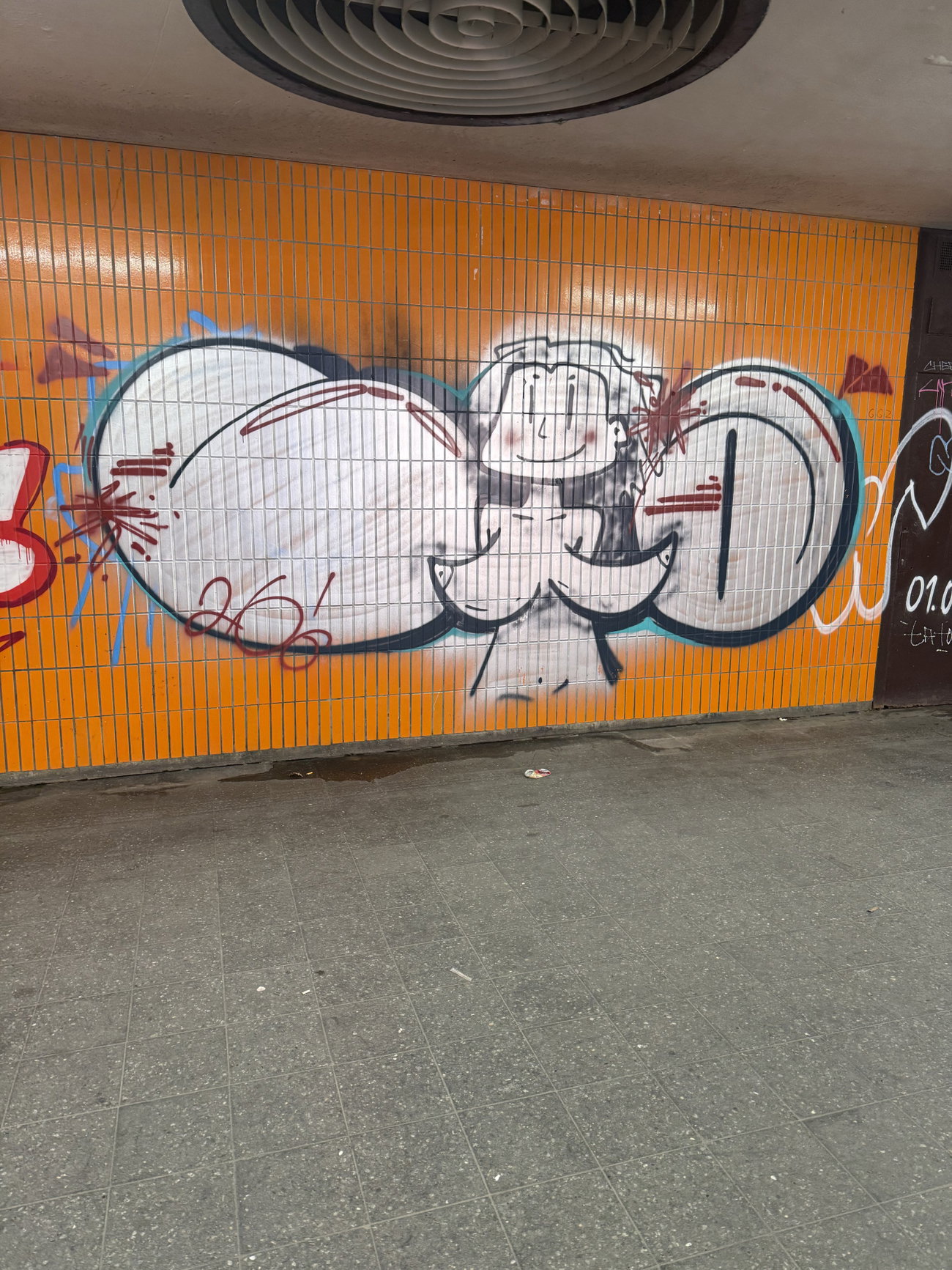 Graffiti Bombing in Berlin - Photo by Streetviewspo (2026)