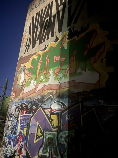 Graffiti Bombing in Berlin - Photo by Streetviewspo
