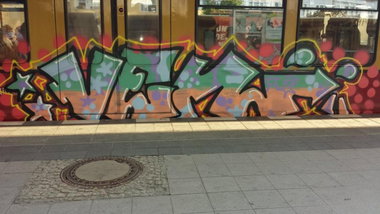 Graffiti Train - Photo by StyleCanon