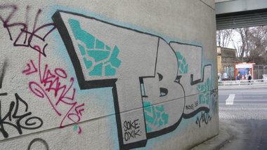 Graffiti Bombing - Photo by StyleCanon