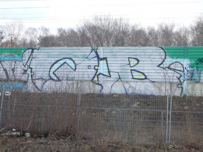 Graffiti Bombing - Photo by StyleCanon - QB