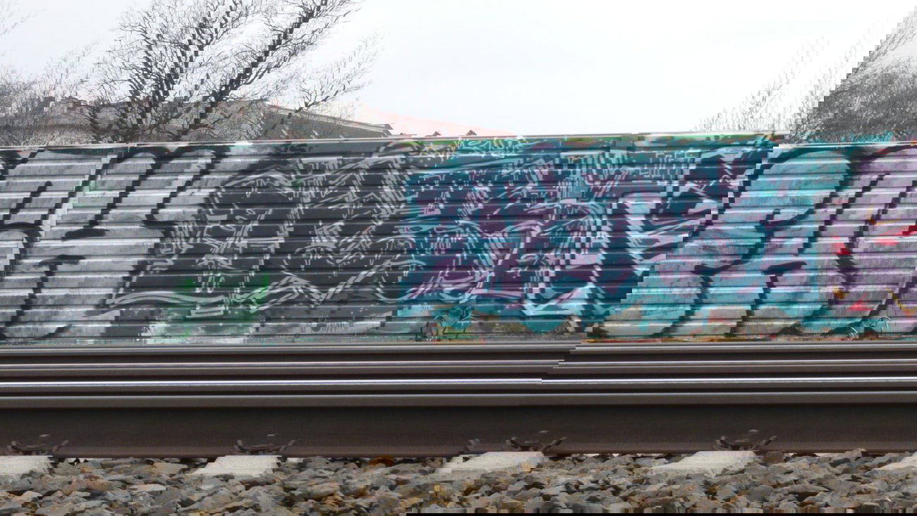 Graffiti Bombing - Photo by StyleCanon - FACH