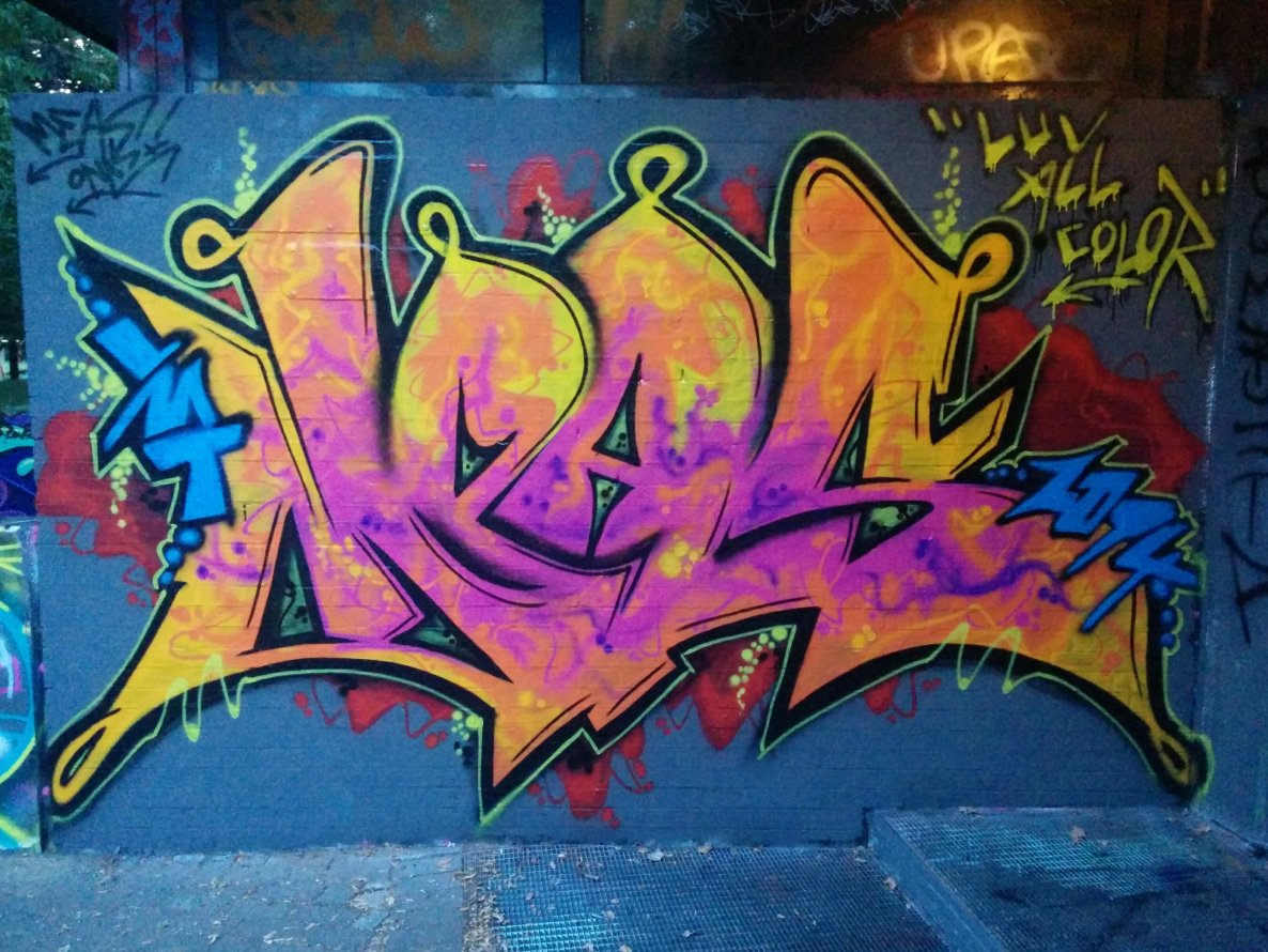 Graffiti Wall in Hamburg - Photo by Suio - Meas, Hamburg (2014)