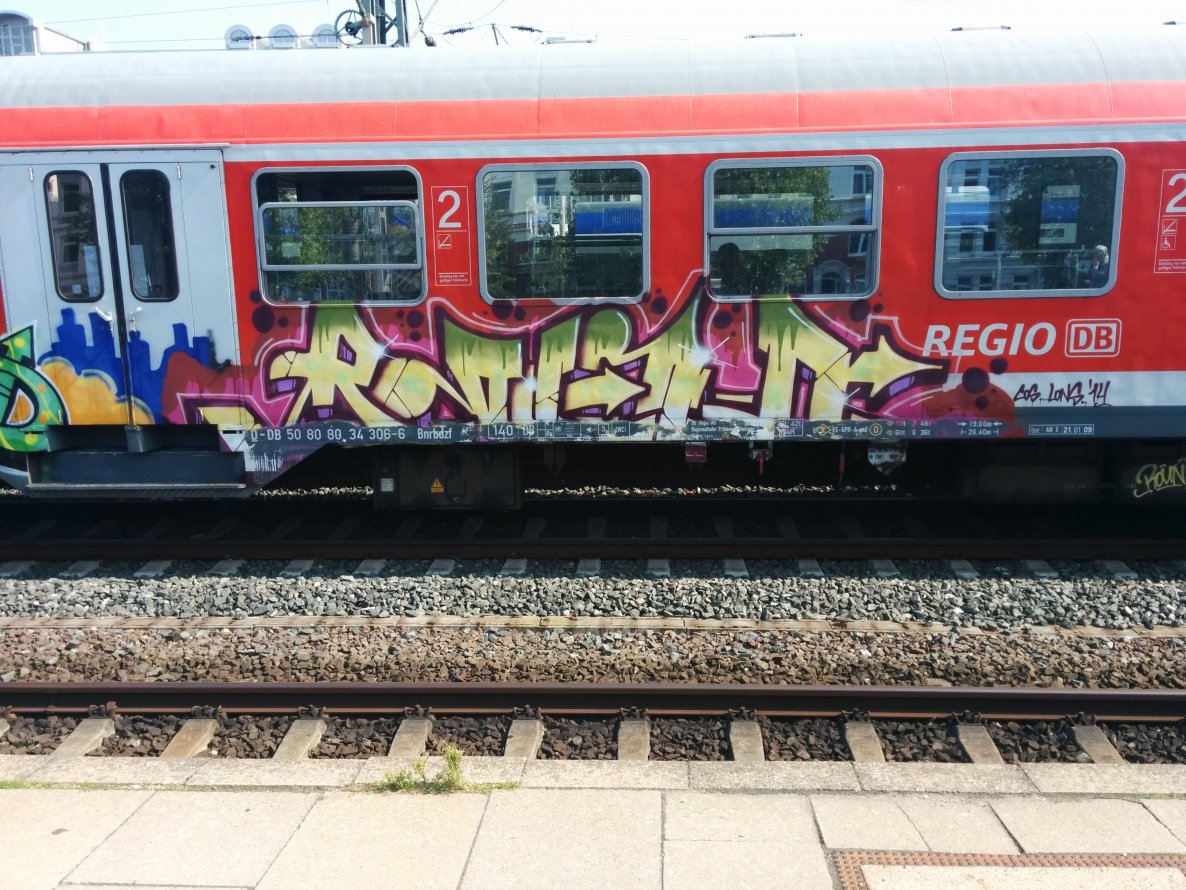 Graffiti Train - Photo by Suio - Round, Hamburg (2014)