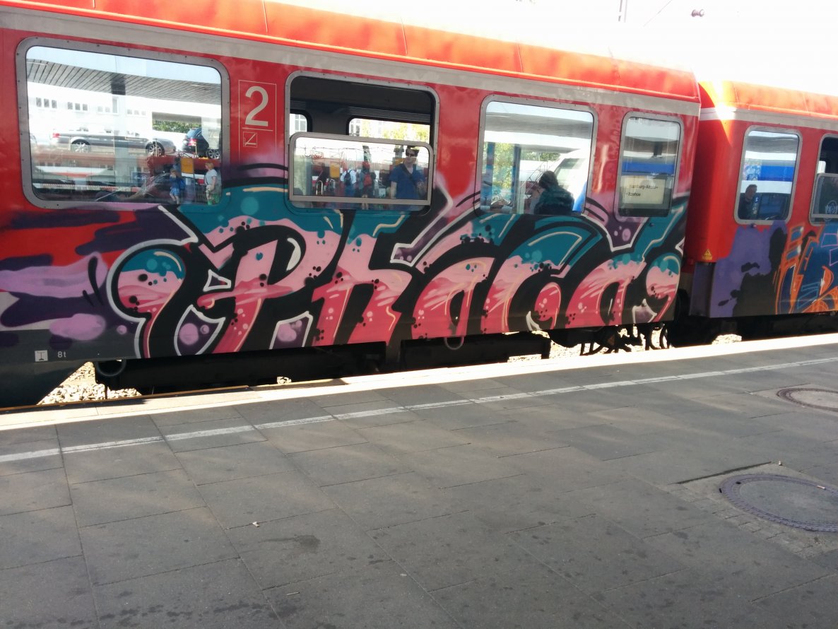 Graffiti Train - Photo by Suio - phacd, Hamburg