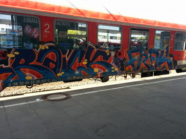 Graffiti Train - Photo by Suio - Frak, Raik, Hamburg
