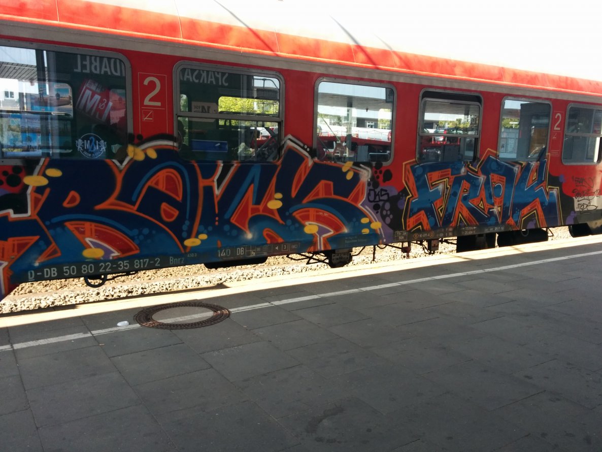 Graffiti Train - Photo by Suio - Frak, Raik, Hamburg
