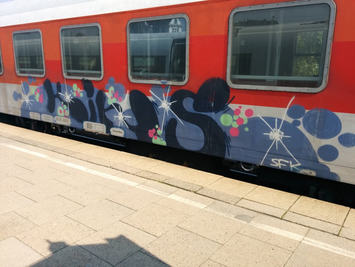 Graffiti Train - Photo by Suio - Kins, Hamburg