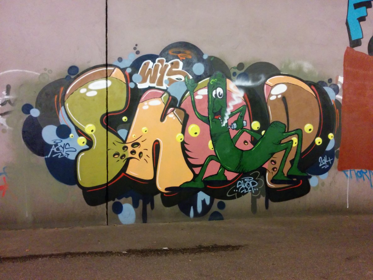 Graffiti Wall - Photo by Suio - Shop, Hamburg (2014)