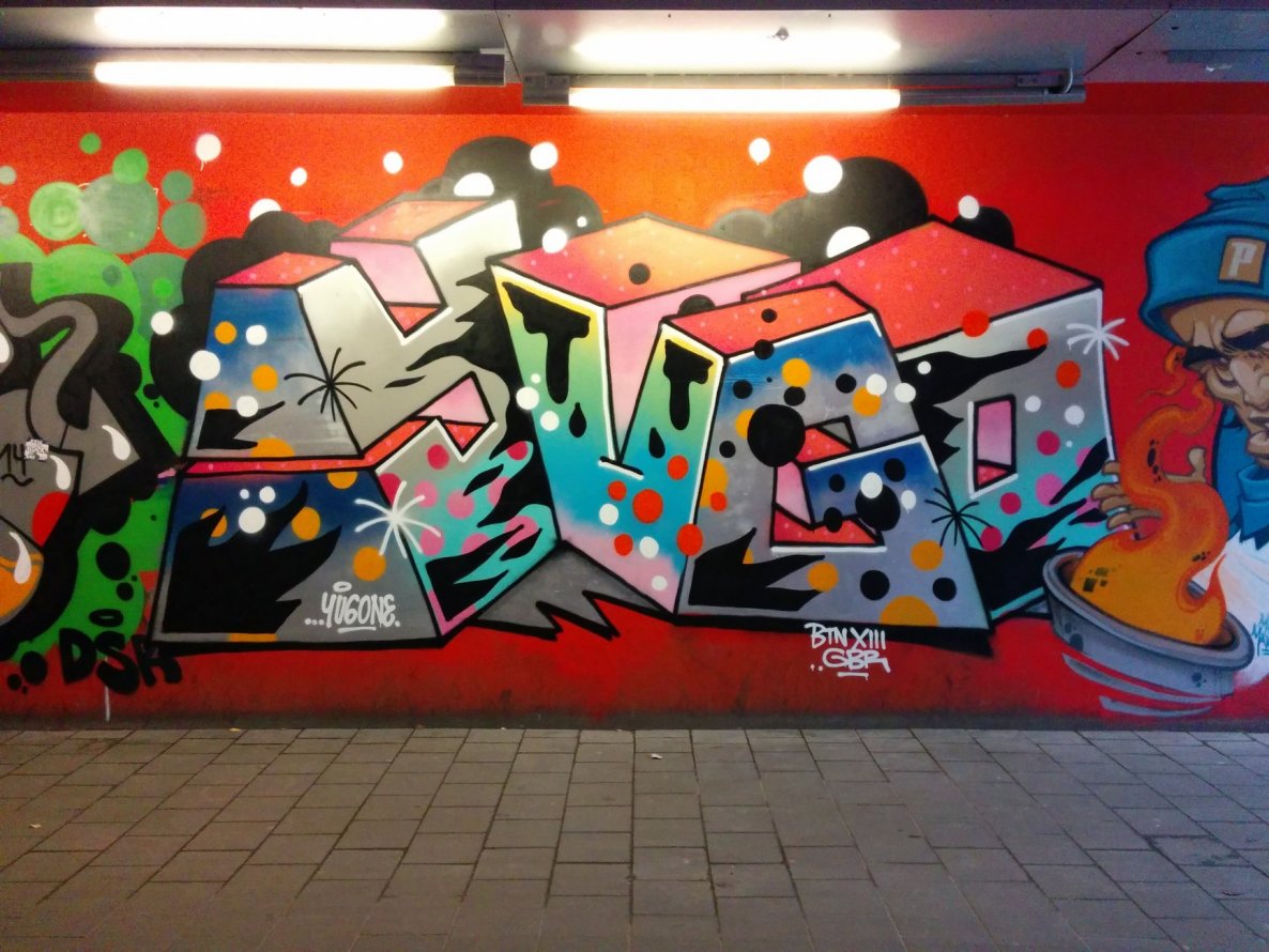 Graffiti Wall - Photo by Suio - Yugo, Hamburg (2014)