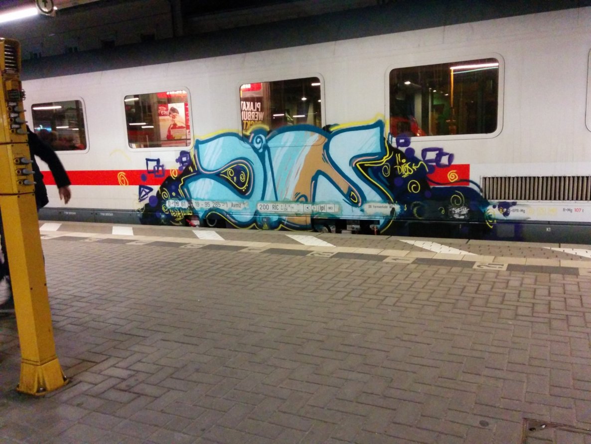 Graffiti Train - Photo by Suio - Dios, Lüneburg (2014)