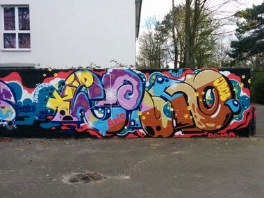 Graffiti Wall in Hamburg - Photo by Suio - JBCB, kid, crap (2015)
