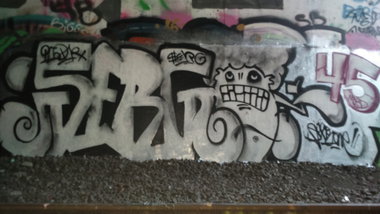 Graffiti Wall - Photo by Sunshine - zergo, 45, ghettocrime