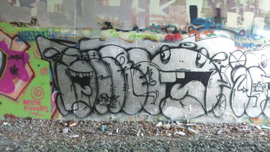 Graffiti Wall in Essen nrw  - Photo by Sunshine - Chrome, Ghetto, zergo