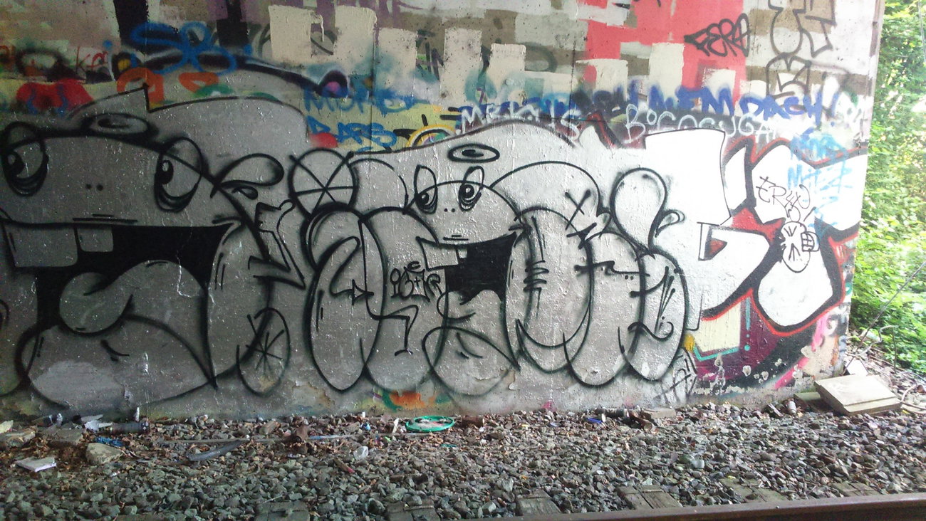 Graffiti Wall - Photo by Sunshine - zergo, for, igor