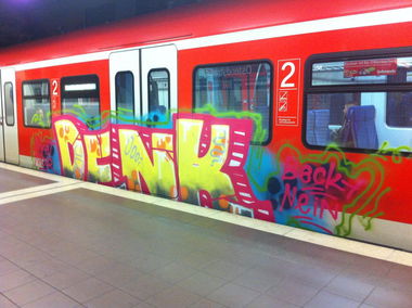 Graffiti Train in Frankfurt - Photo by SuperBoy1312 - DENK