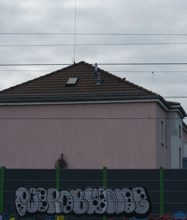 Graffiti Bombing in Frankfurt - Photo by SuperBoy1312 - borne, wing, cpuk (2013)