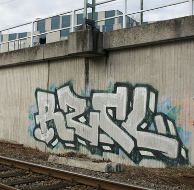 Graffiti Bombing in Frankfurt - Photo by SuperBoy1312 - rzcl, rascal, cbc (2009)