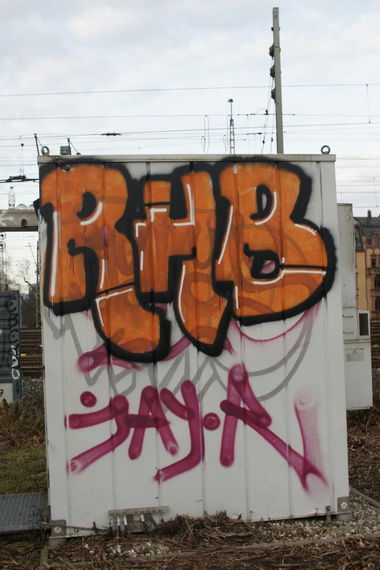 Graffiti Bombing - Photo by SuperBoy1312 - rhb, frankfurt